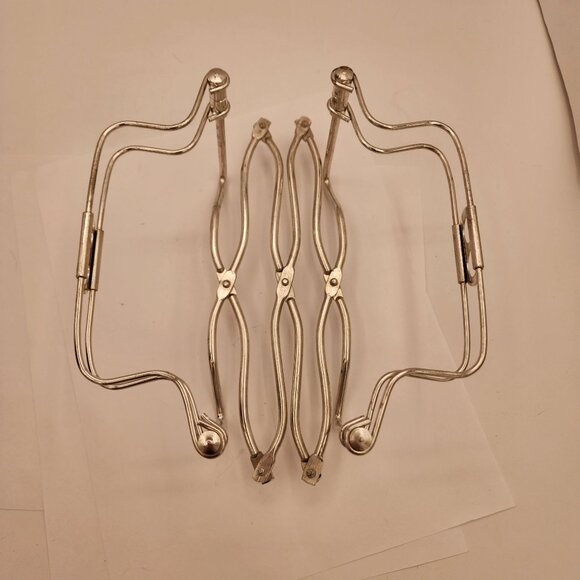 Rosti Expandable Trivet 15-Inch Italian Made For Any Dish Tray Or Bowl Holiday - Picture 6 of 10